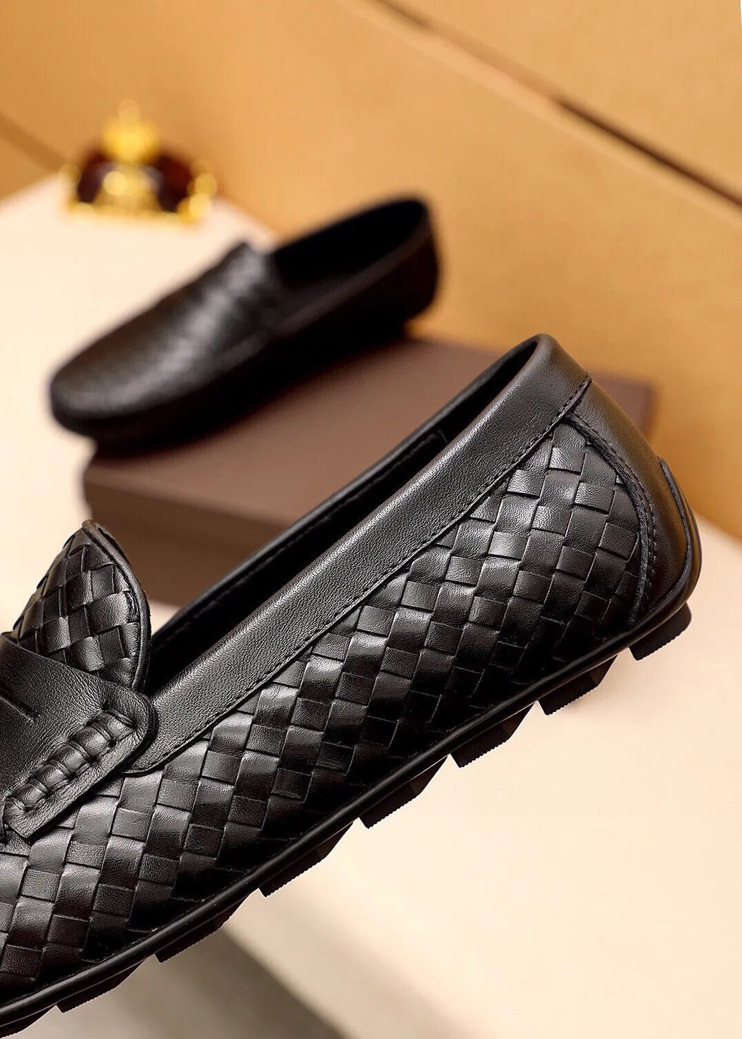 Men's shoes 💰: 500 💐BV men's slip-on shoes® [BOTTEGA VENETA] official website counter new model, one-to-one mold opening ⚠Italian calfskin ➕Hand-woven ➕Cow leather lining. Driving slip-ons, available at counters, sizes 38～44 (45🉑️customized)